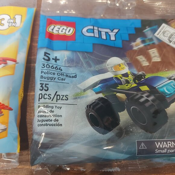 Lego Mini Builds - 30669 & 30664 - Picture 4 of 5